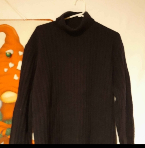 Men's Banana Republic Large Black Recycled Wool Ribbed Turtle Neck Sweater - Picture 8 of 14